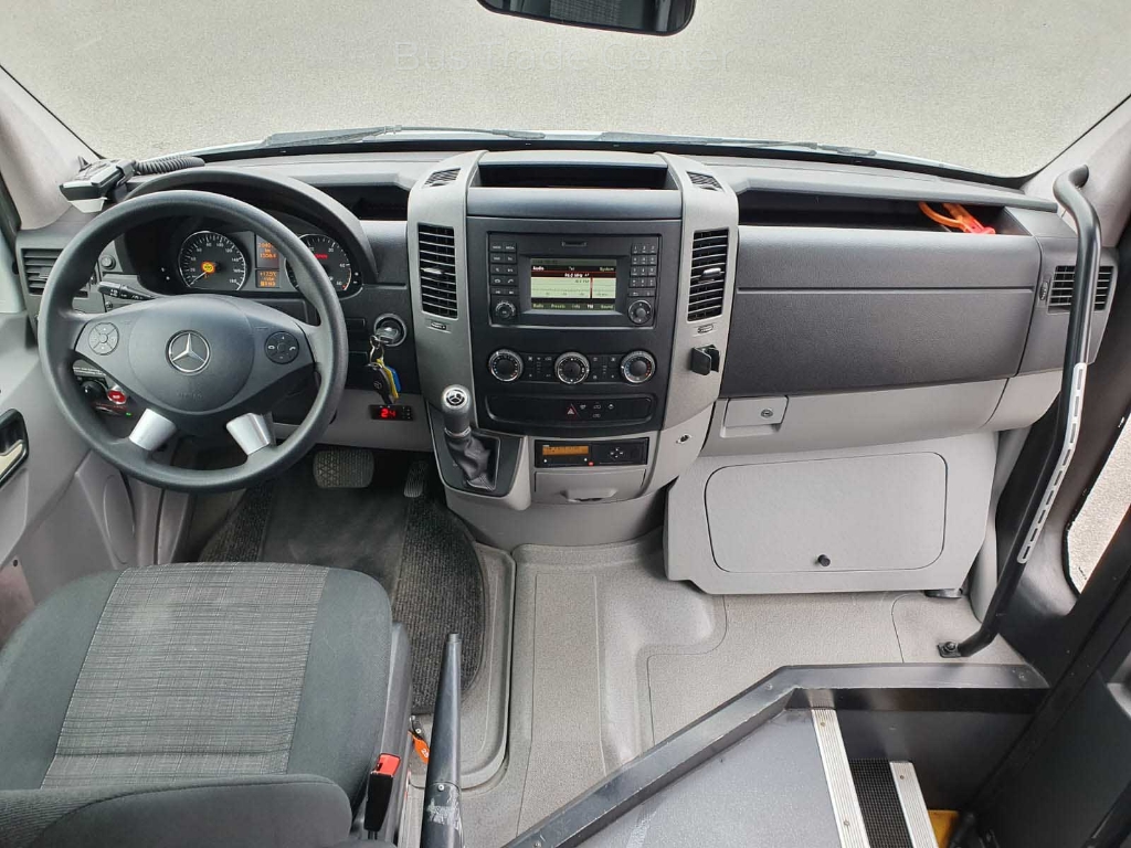 MERCEDES SPRINTER 516CDI VDL // 2 units with hc lift