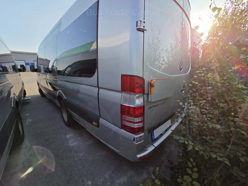 MERCEDES SPRINTER 516CDI Automet // 23seats