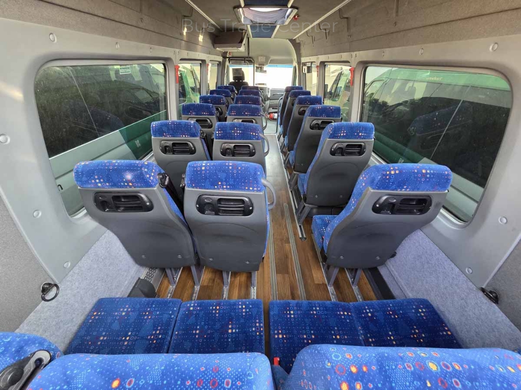 MERCEDES SPRINTER 516CDI Automet // 23seats