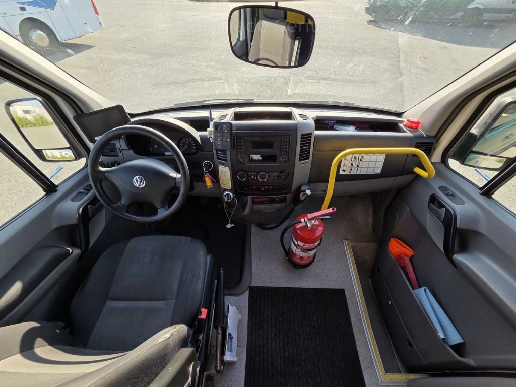 VOLKSWAGEN Crafter 50 LR // 2 units with lift