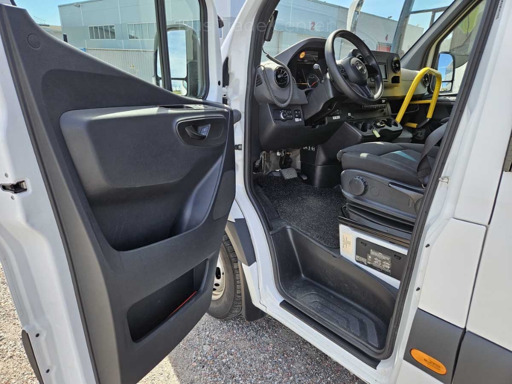 MERCEDES SPRINTER MERCUS 516 CDI