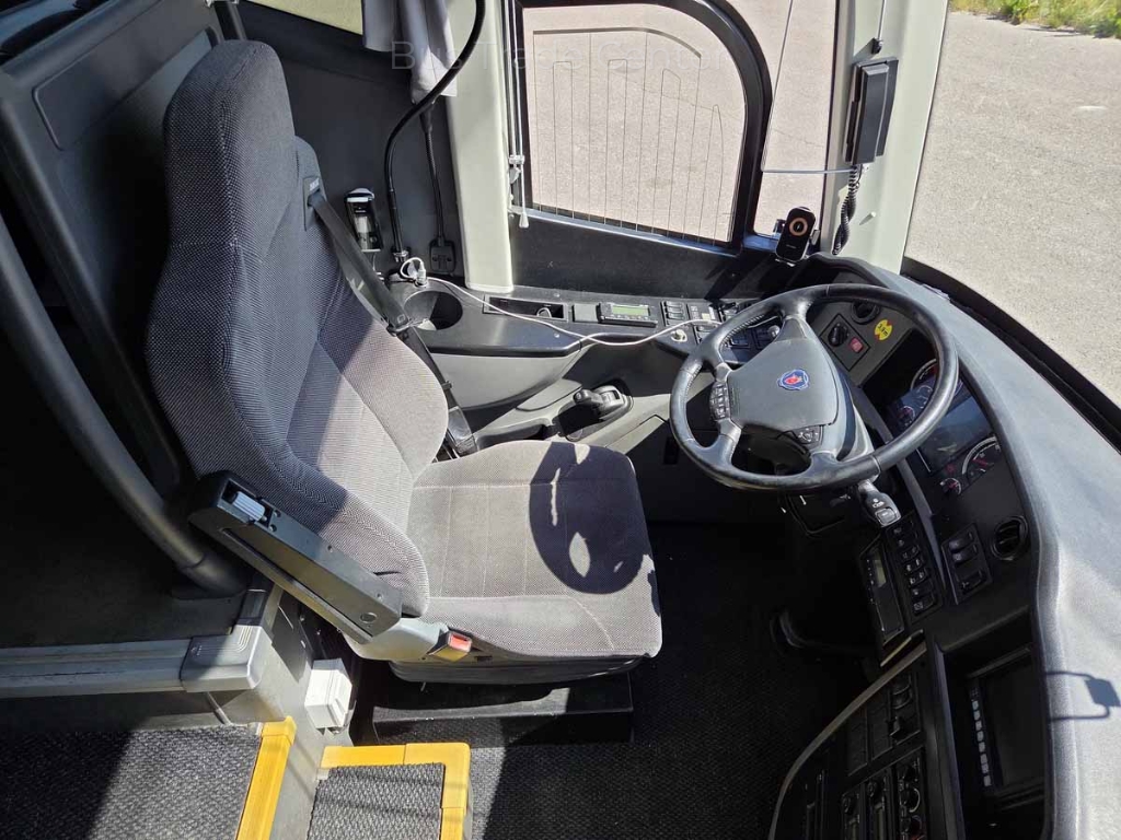 SCANIA SCANIA TOURING HD HIGER  // 59 seats