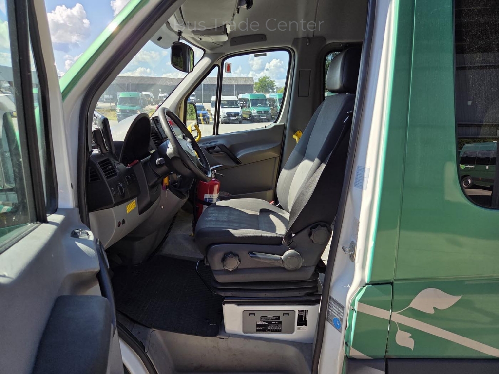 VOLKSWAGEN Crafter 50 Skåp LR
