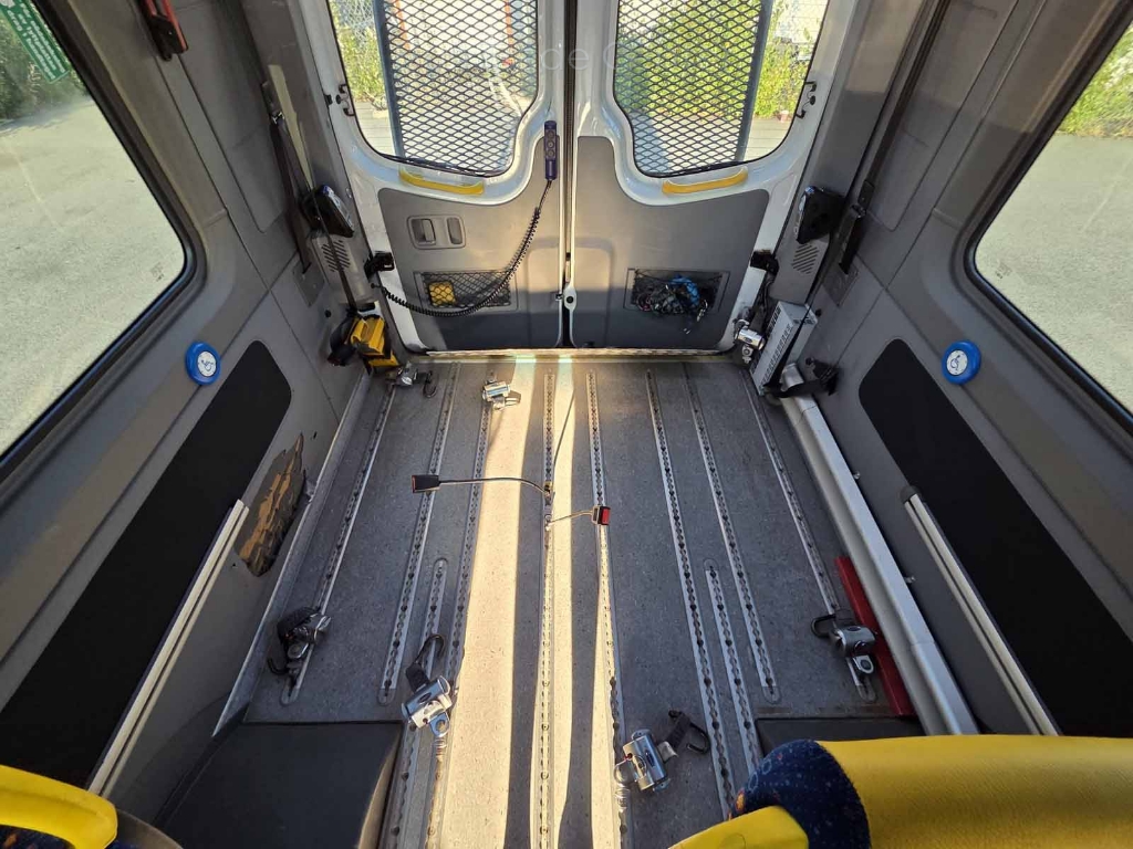 VOLKSWAGEN CRAFTER 50 SKĹP LR