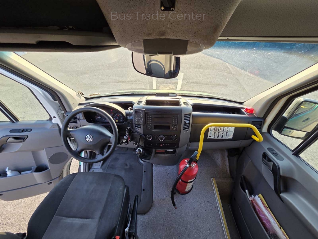 VOLKSWAGEN CRAFTER 50 SKĹP LR