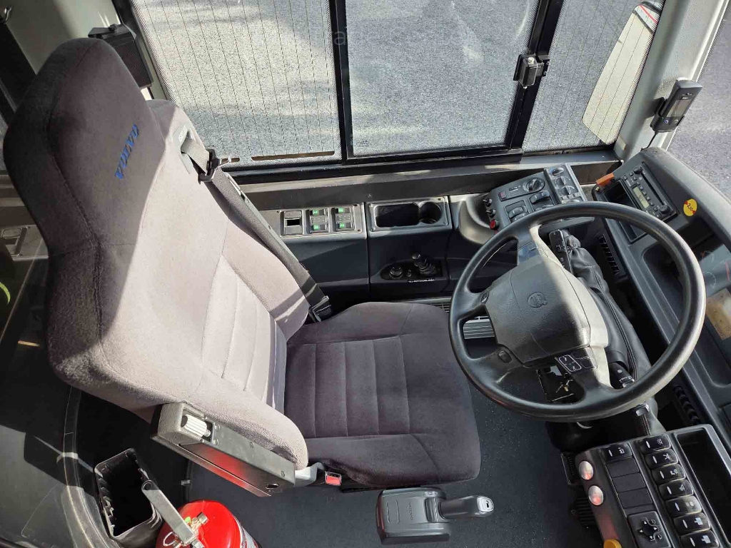 VOLVO 8500 B12M // 59 places