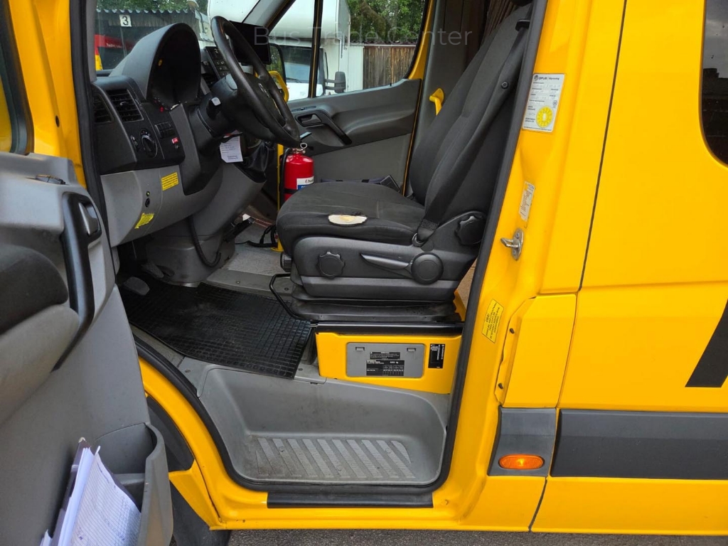 VOLKSWAGEN CRAFTER 50 SKÅP LR