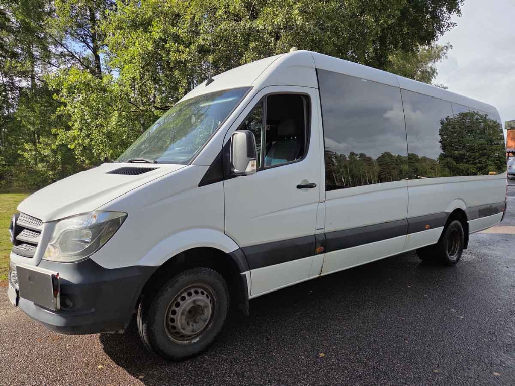 MERCEDES SPRINTER 516 CDI // 24seats