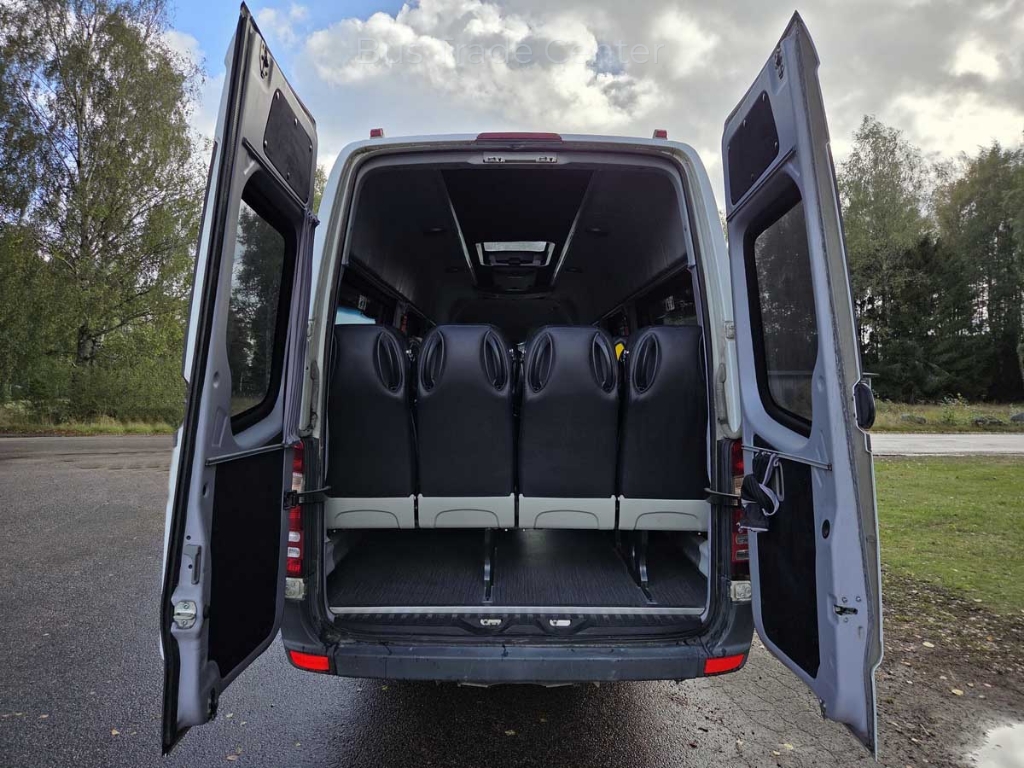 MERCEDES SPRINTER 516 CDI // 24seats