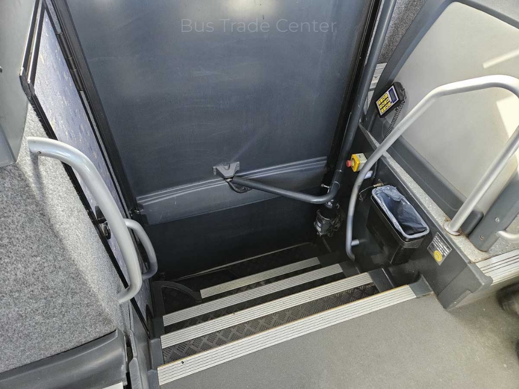 SCANIA OmniExpress 360 LK 440