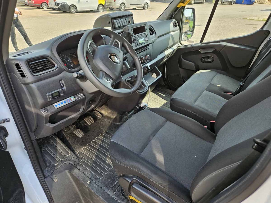 RENAULT Master III Trabus phII dCi