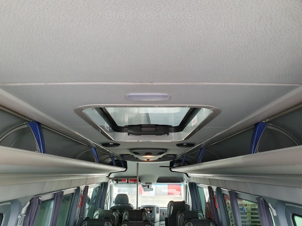 VOLKSWAGEN CRAFTER BUS-PRESTIGE 2.0 TDI